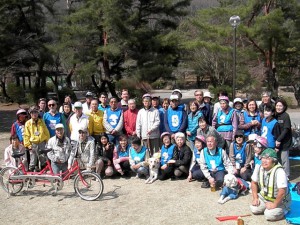 参加者一同（宝が池公園にて）